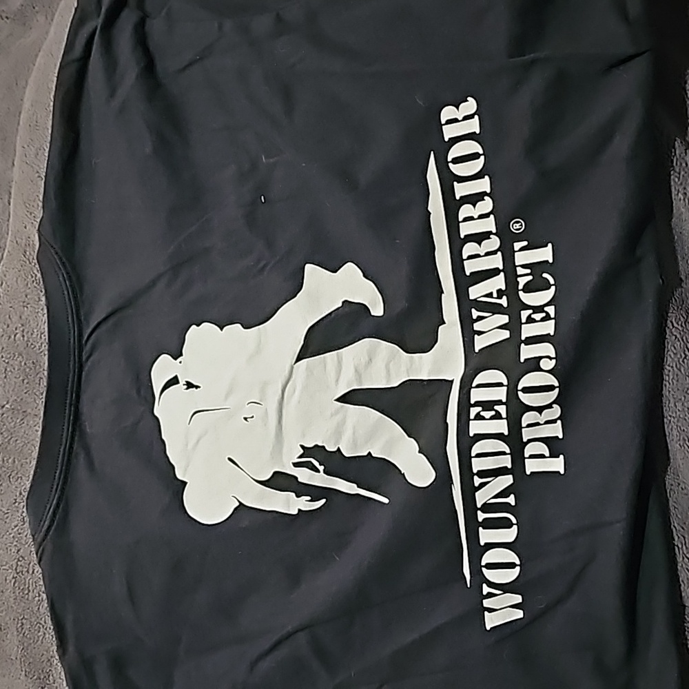 XL Wounded Warrior Tshirt - Picture 2 of 2